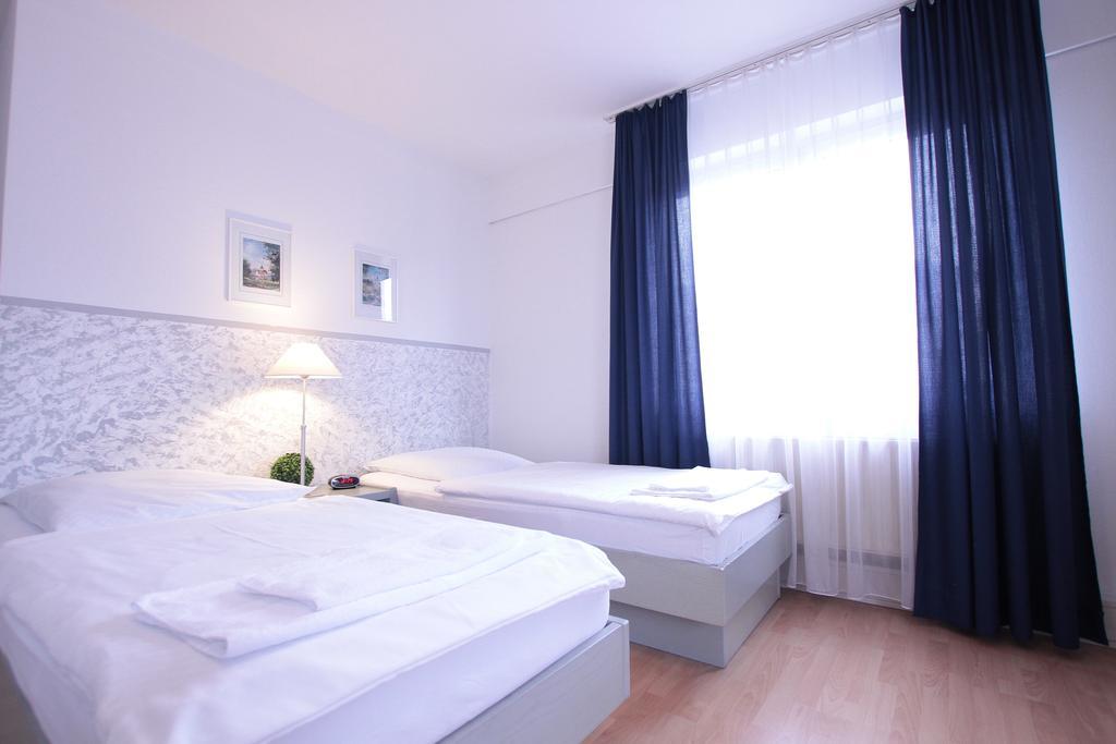 Ib-Gastehaus Ξενοδοχείο Στουτγκάρδη Δωμάτιο φωτογραφία